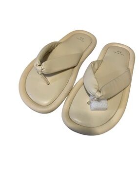 New Halston Heritage Cream Knotted Thong Padded Sandals size 10